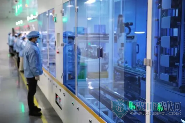 南京纳米材料企业研制出长续航储能电池,能量是锂电池的好几倍1